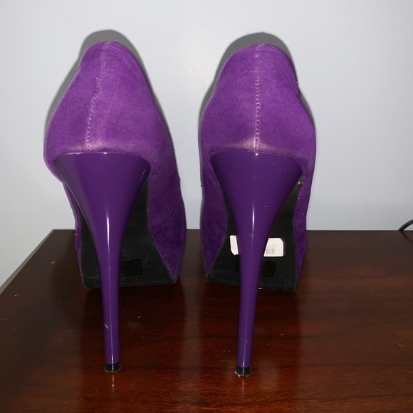 ❌sold eBay❌ Fahrenheit Purple Velvet Platform Pump - Picture 3 of 5